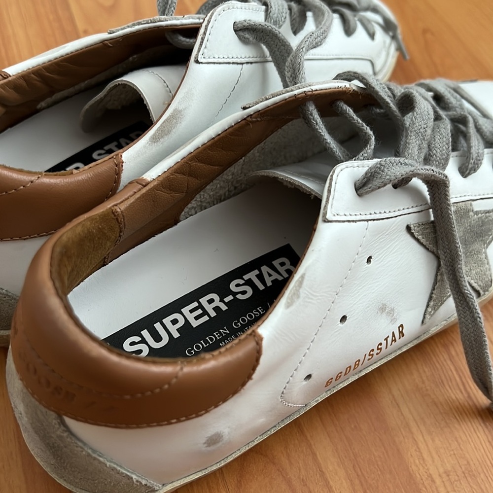 Golden Goose White Sneakers with Gray Star and Brown Heel - Picture 2 of 6